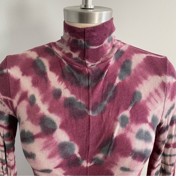 We The Free Psychedelic Tie-Dye Turtleneck Top-Purple- Size XS - Picture 4 of 10